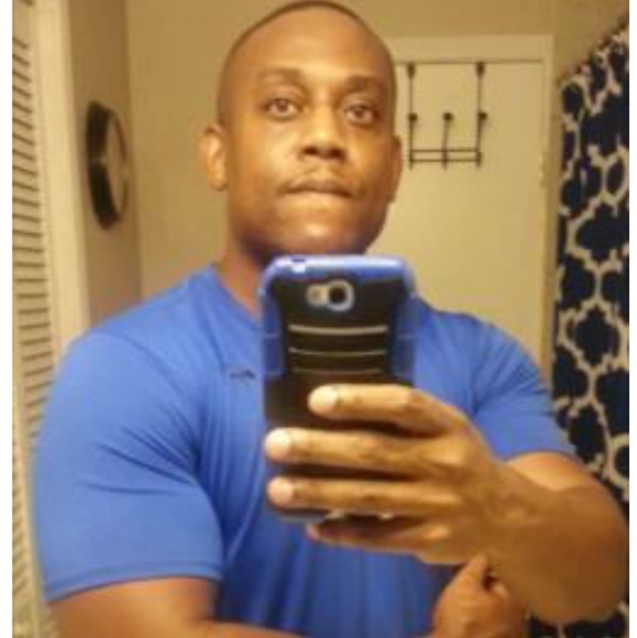 Meet your Posher, Derrick - Picture 1 of 1